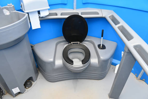Best Porta potty delivery and setup  in Mitchell, SD
